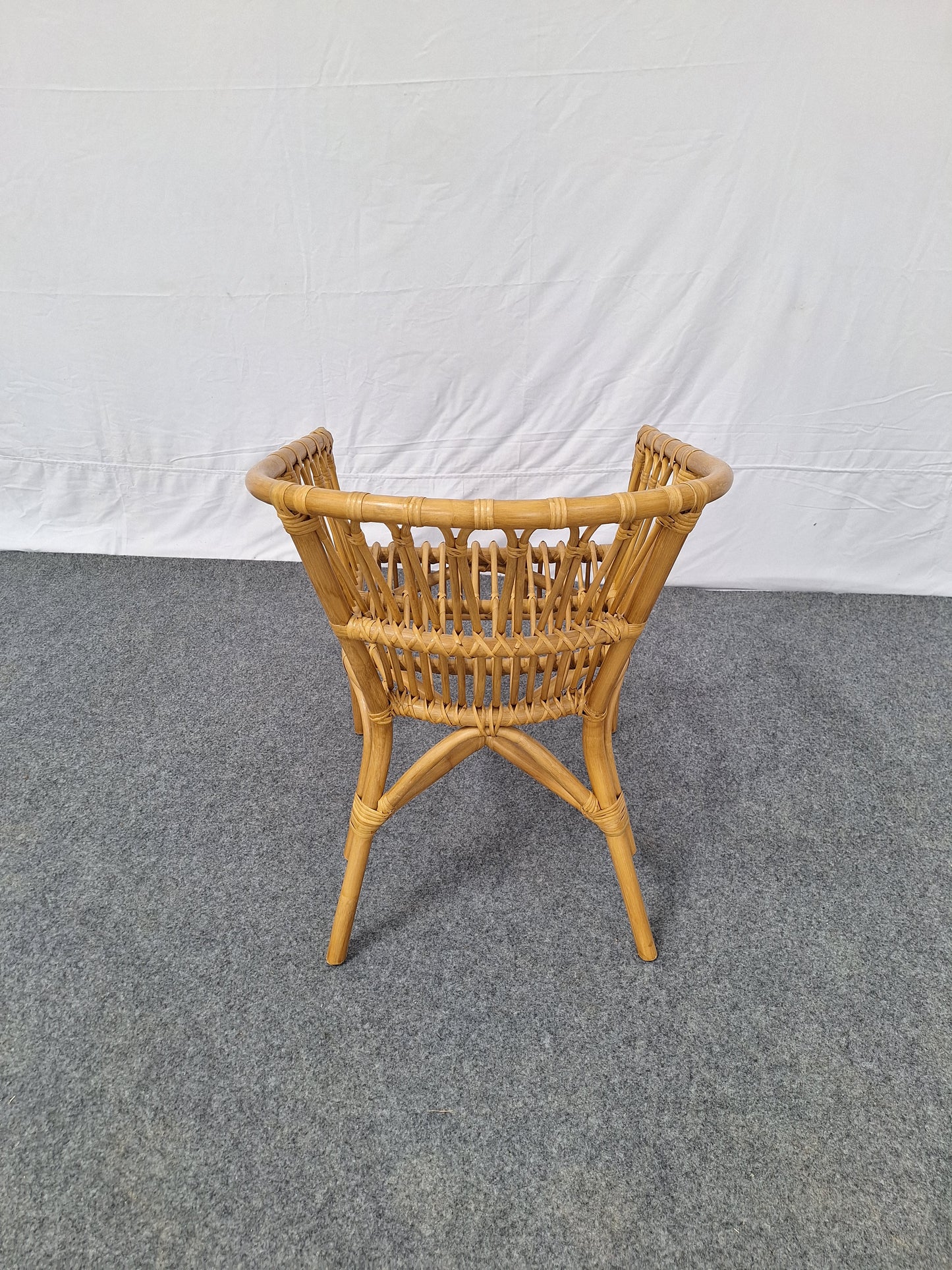 ROCA CHAIR		HONEY BROWN WASH