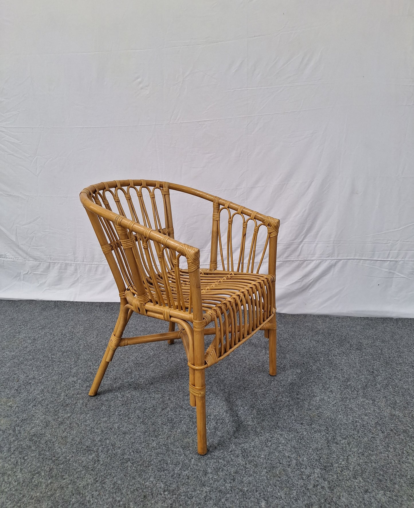 ROCA CHAIR		HONEY BROWN WASH