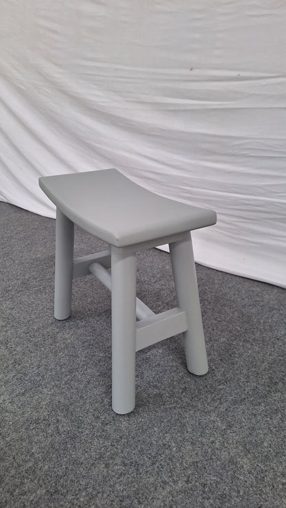 BARIRE STOOL   W : 50 D : 25 H : 47 CM			 MANGO WOOD