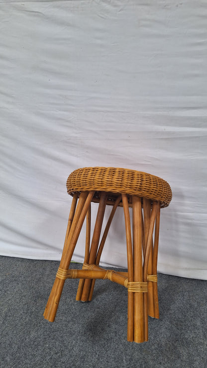 VIVAS Stool