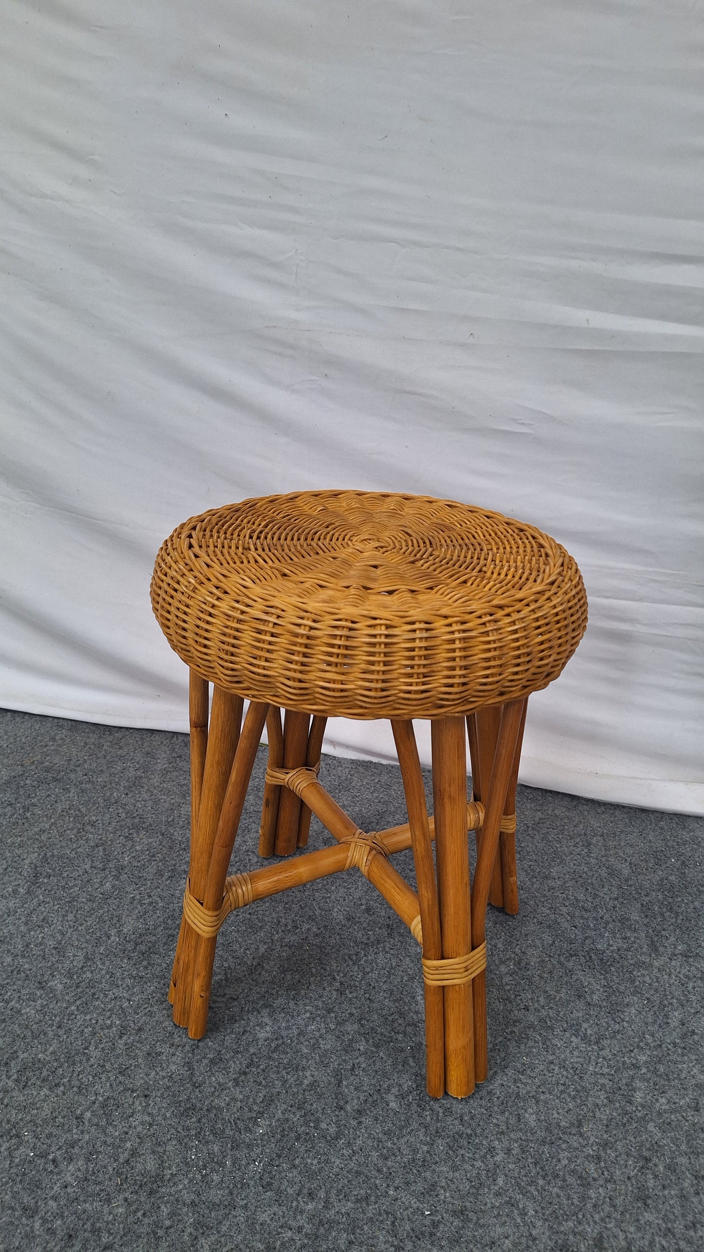 VIVAS Stool