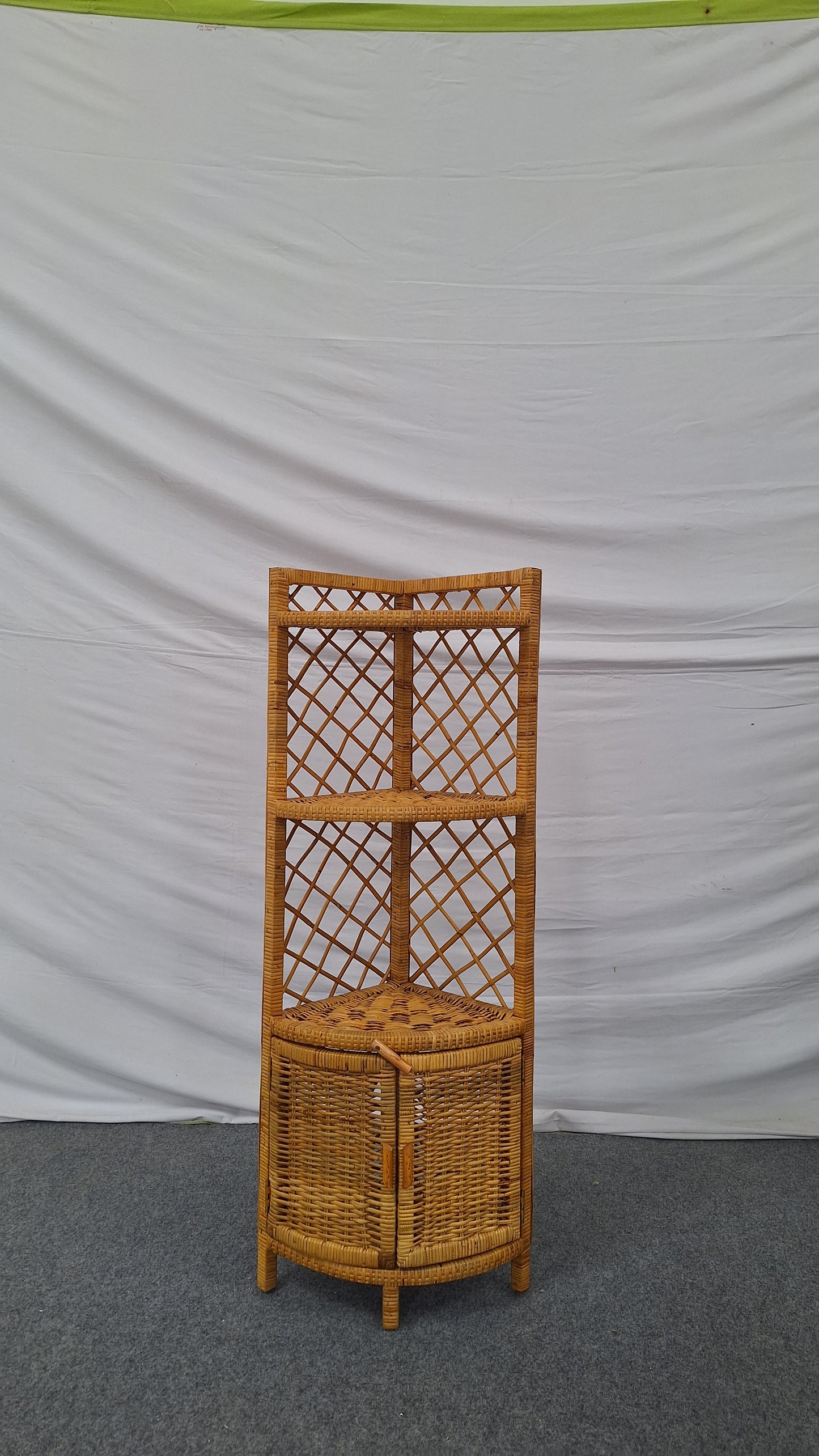 VIVAS CORNER CABINET 3 TIER